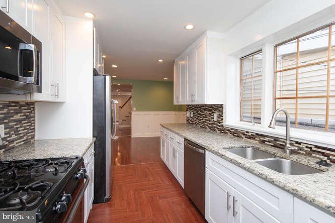 PORT RICHMOND - Residential