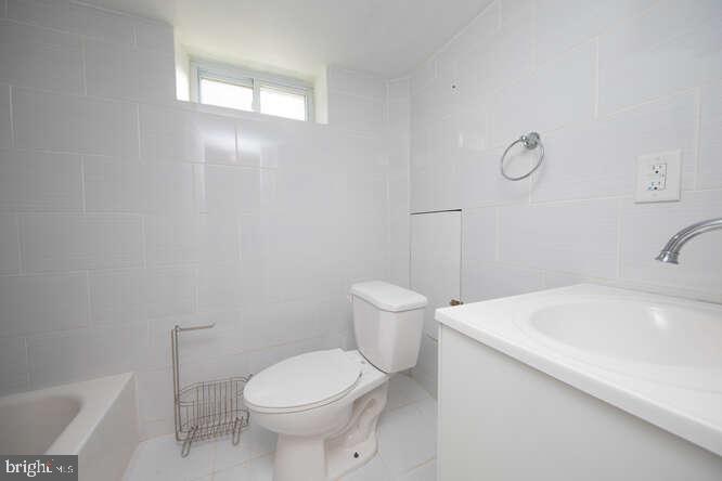 PORT RICHMOND - Residential