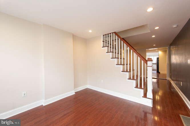 PORT RICHMOND - Residential