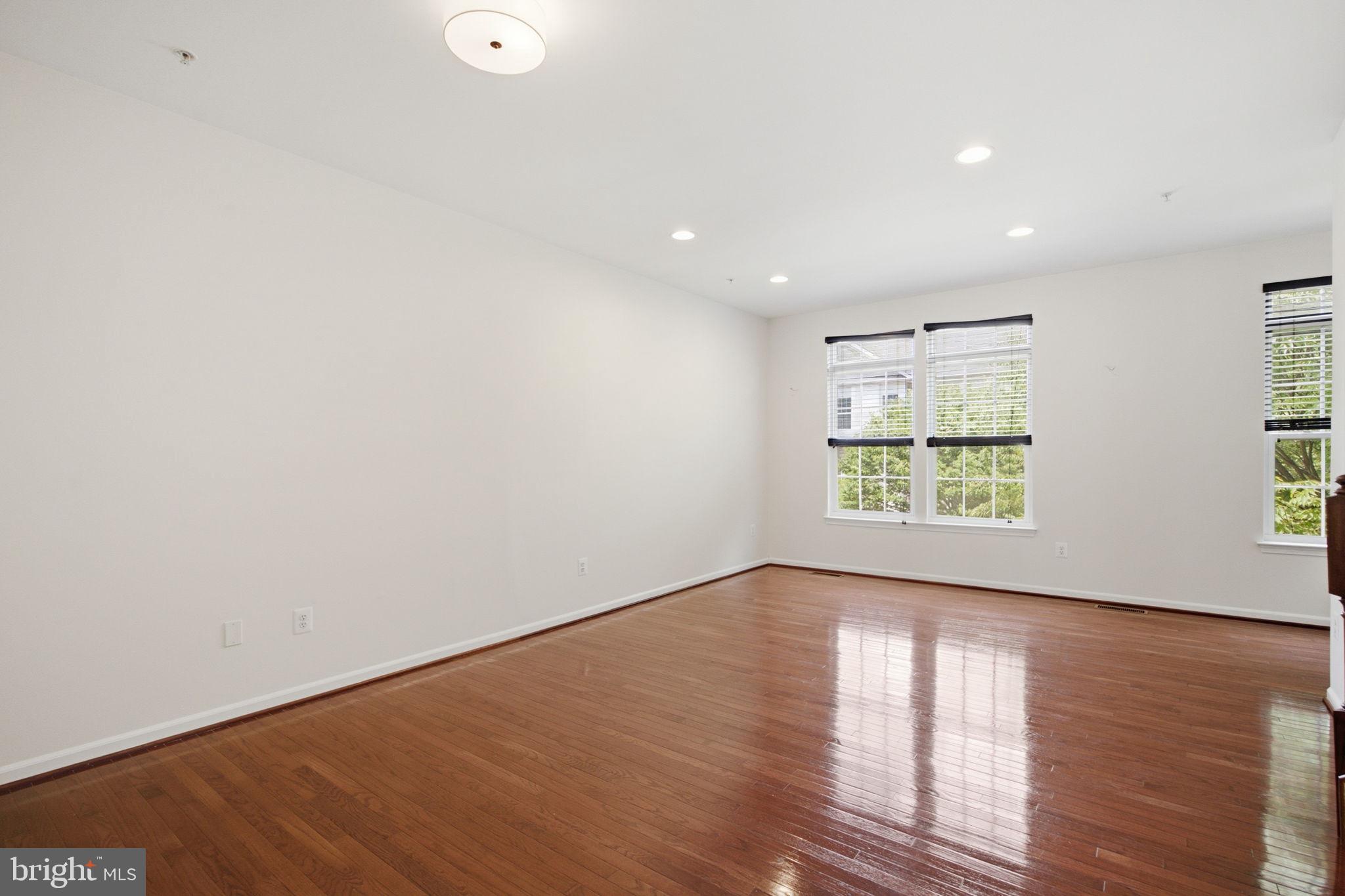 BELMONT STATION - Residential