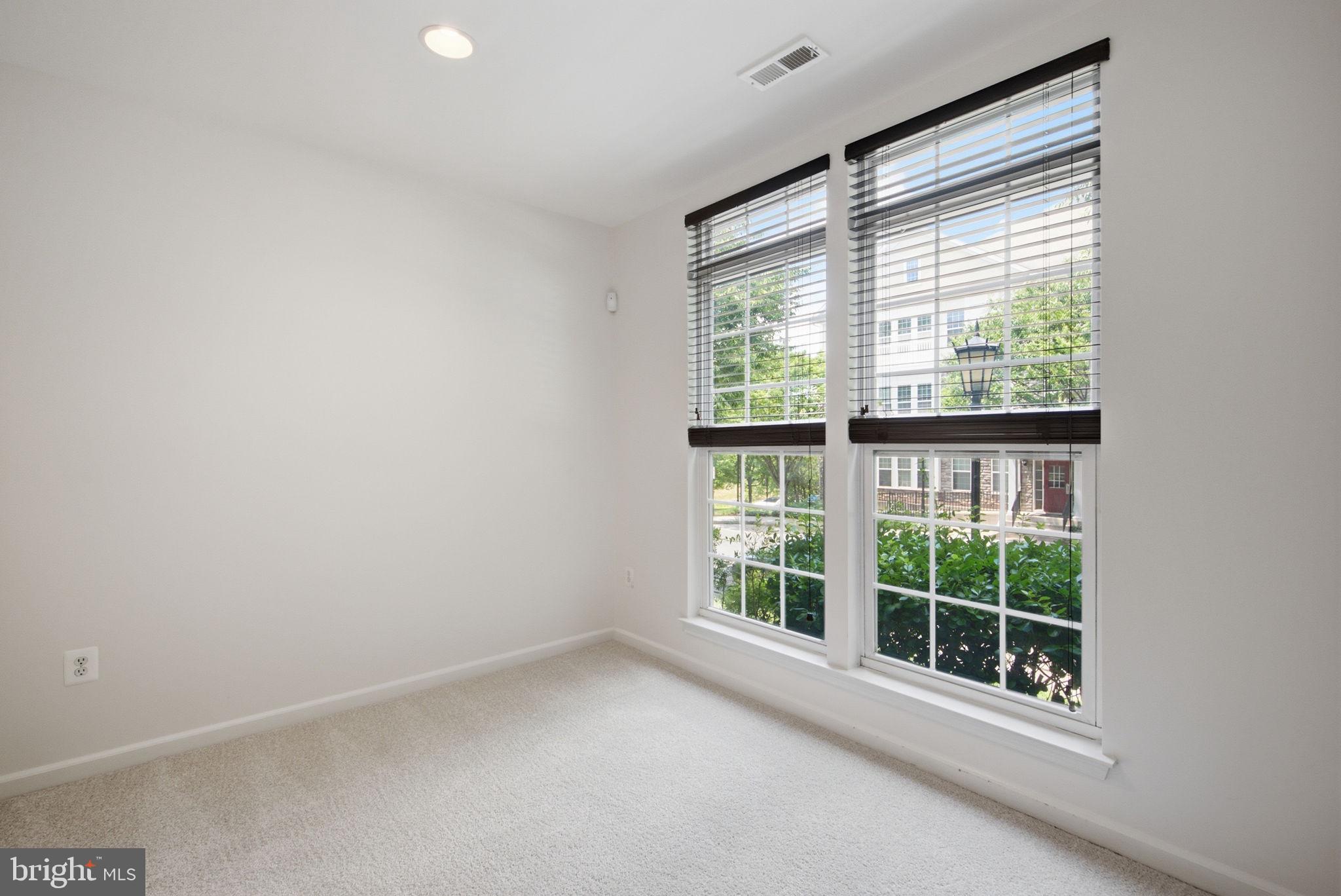 BELMONT STATION - Residential