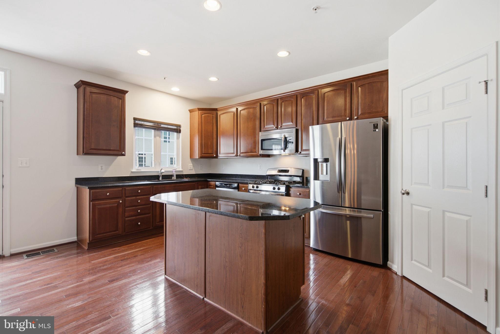 BELMONT STATION - Residential
