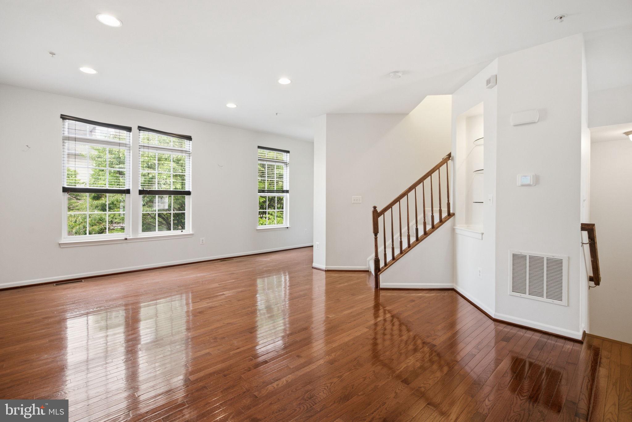 BELMONT STATION - Residential