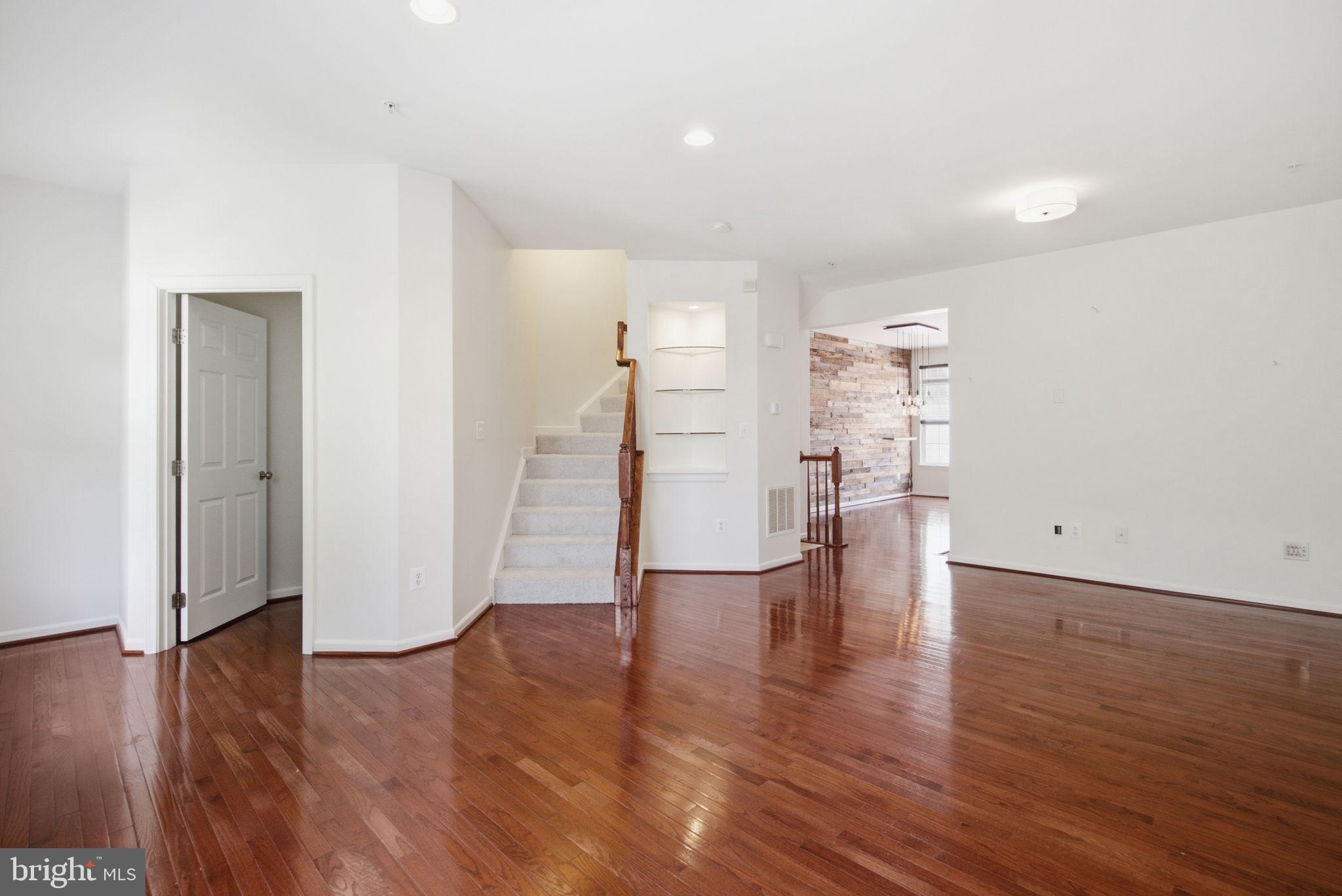 BELMONT STATION - Residential