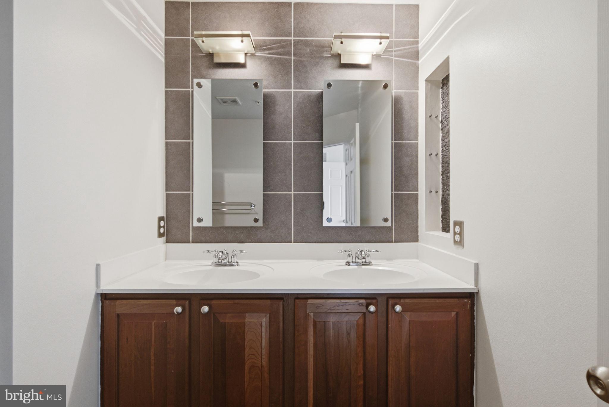 BELMONT STATION - Residential