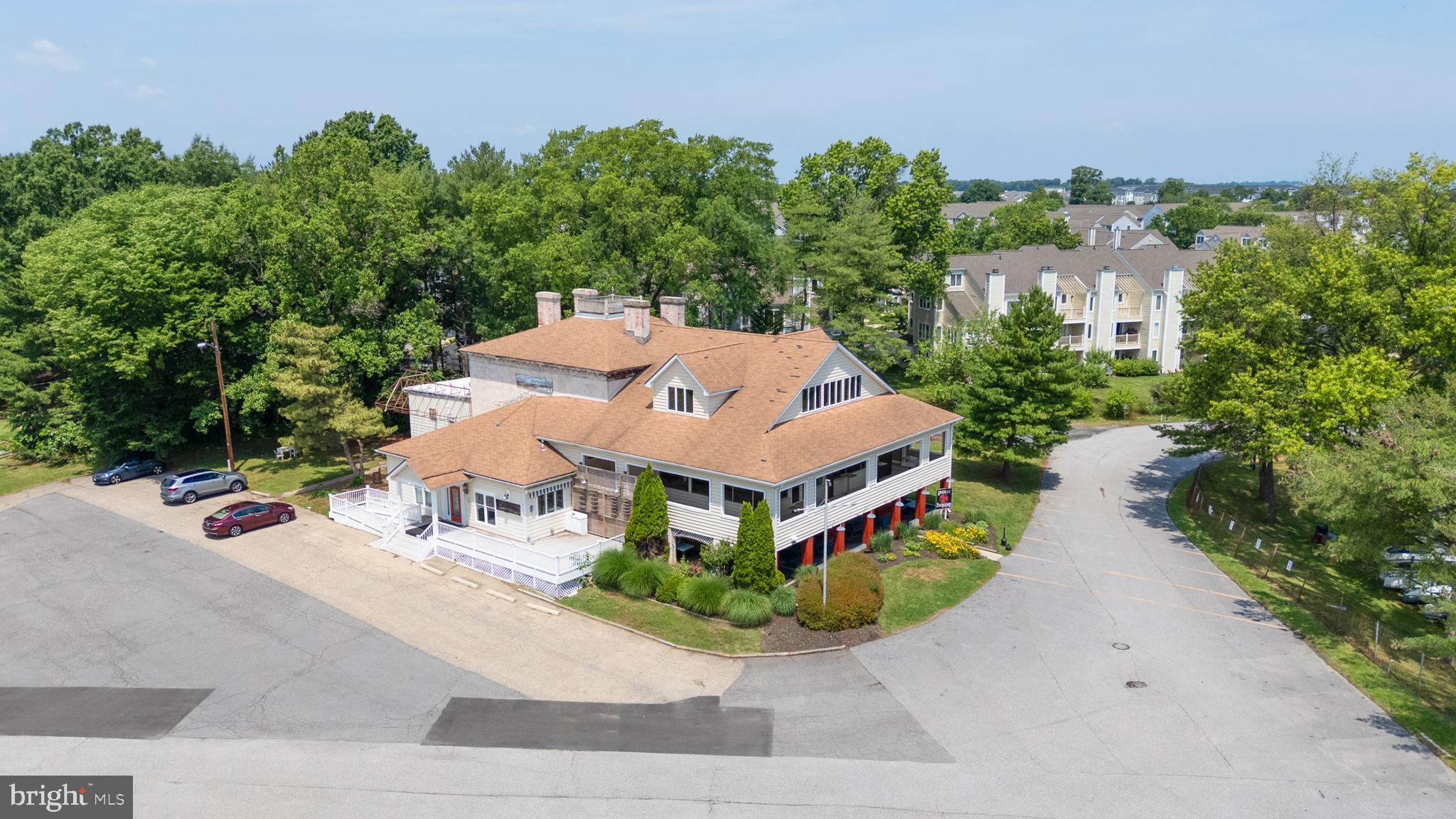 CASTLE MARINA - Residential
