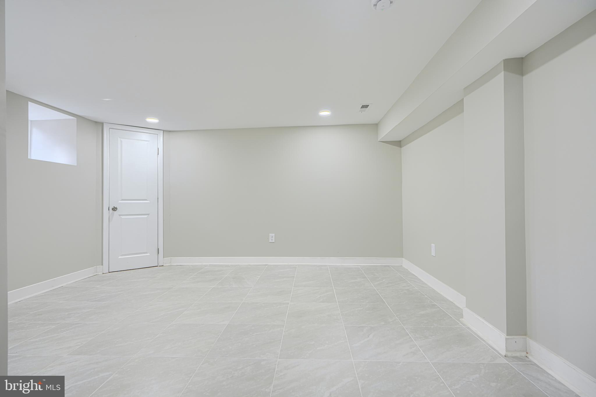MOUNT WASHINGTON - Residential