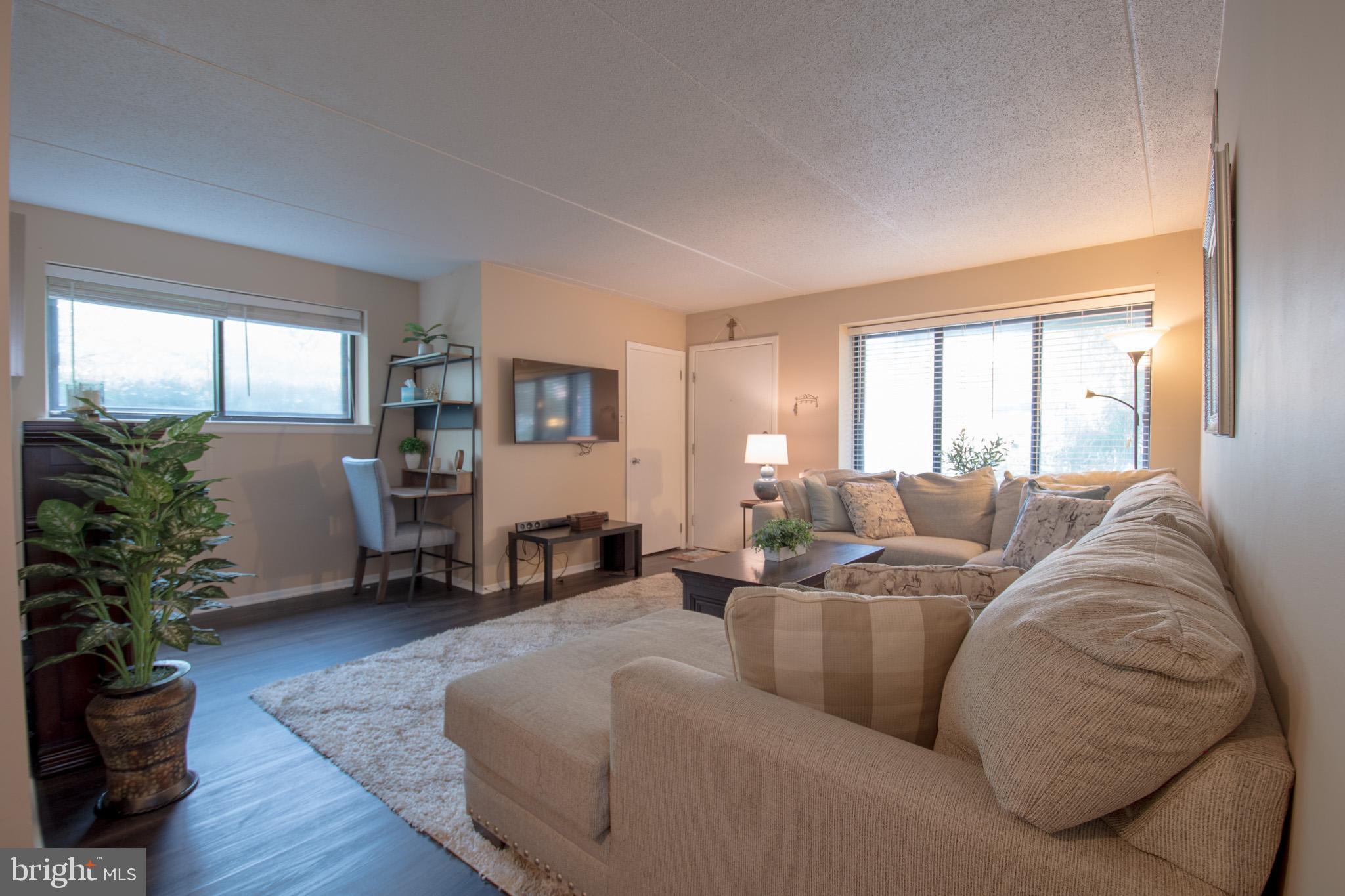 HILLTOP SUMMIT - Residential