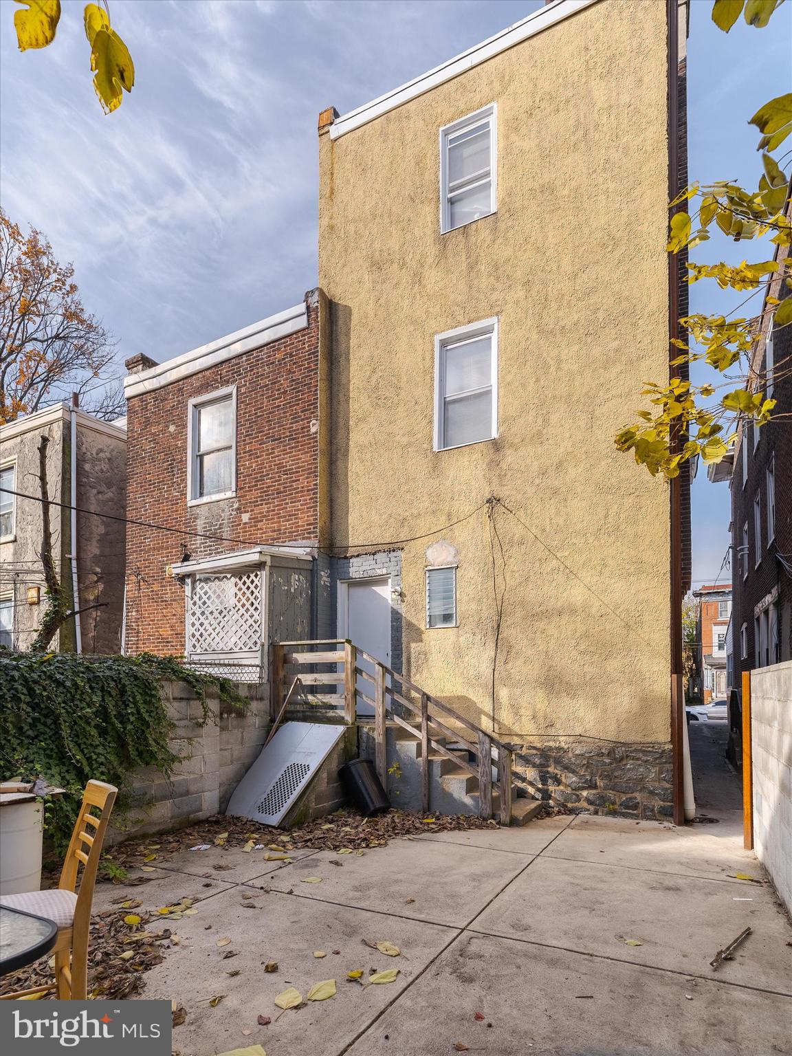 WALNUT HILL - Residential