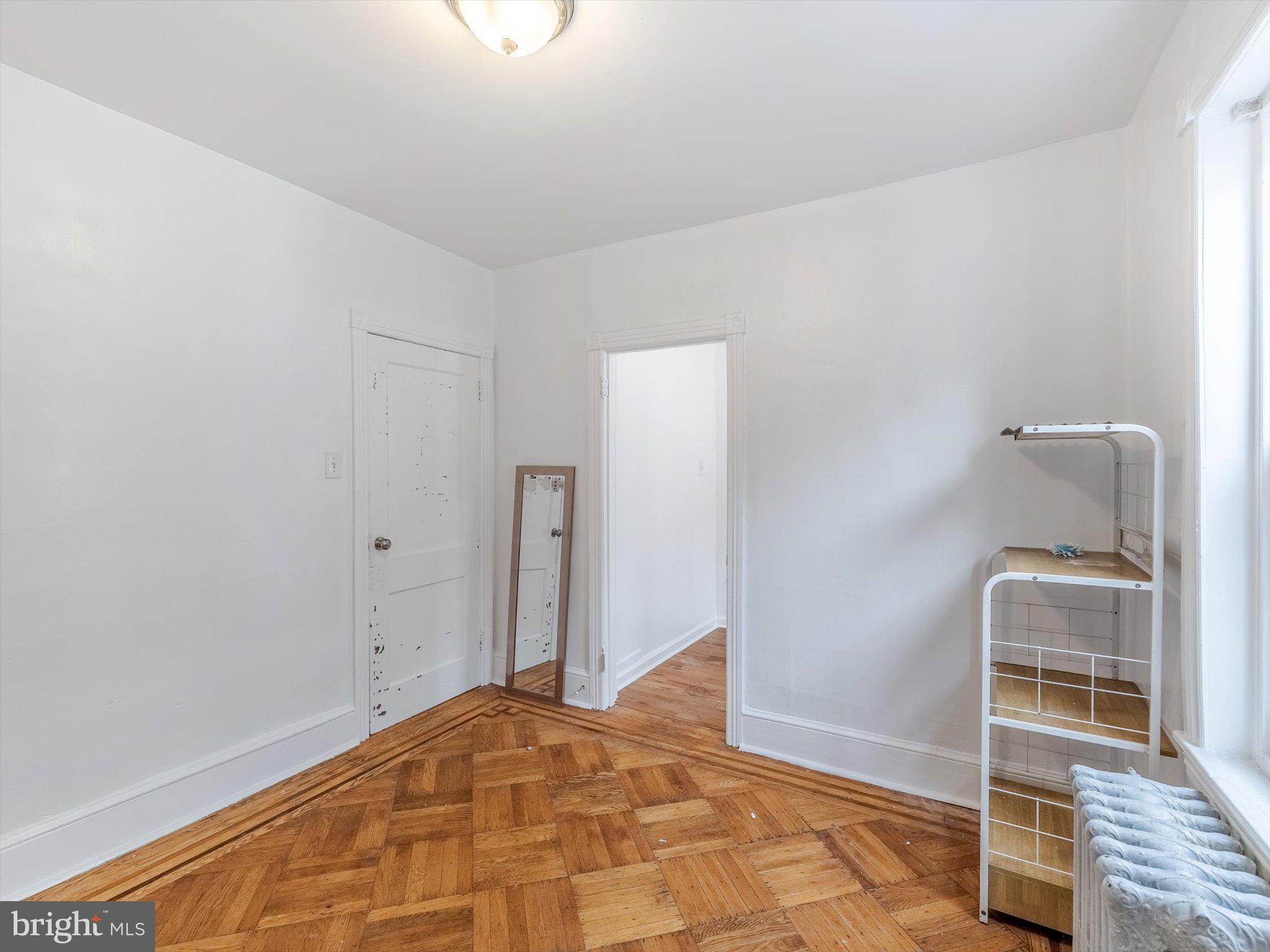 WALNUT HILL - Residential