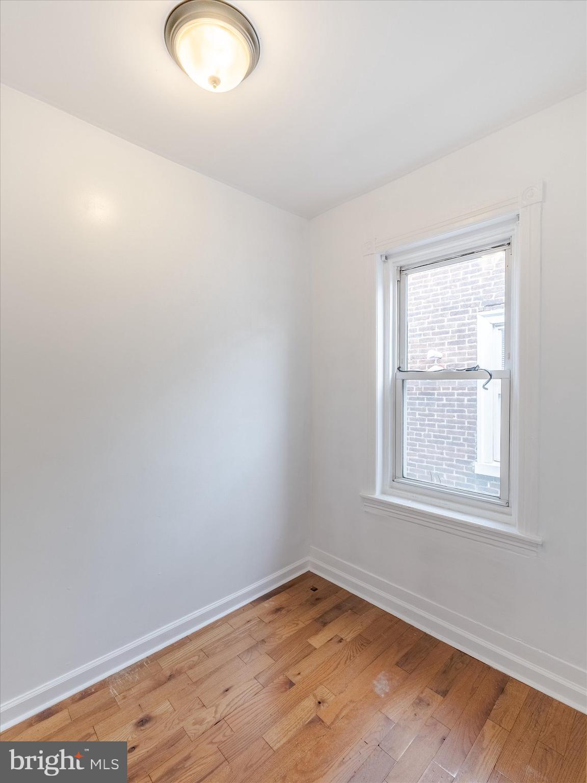 WALNUT HILL - Residential