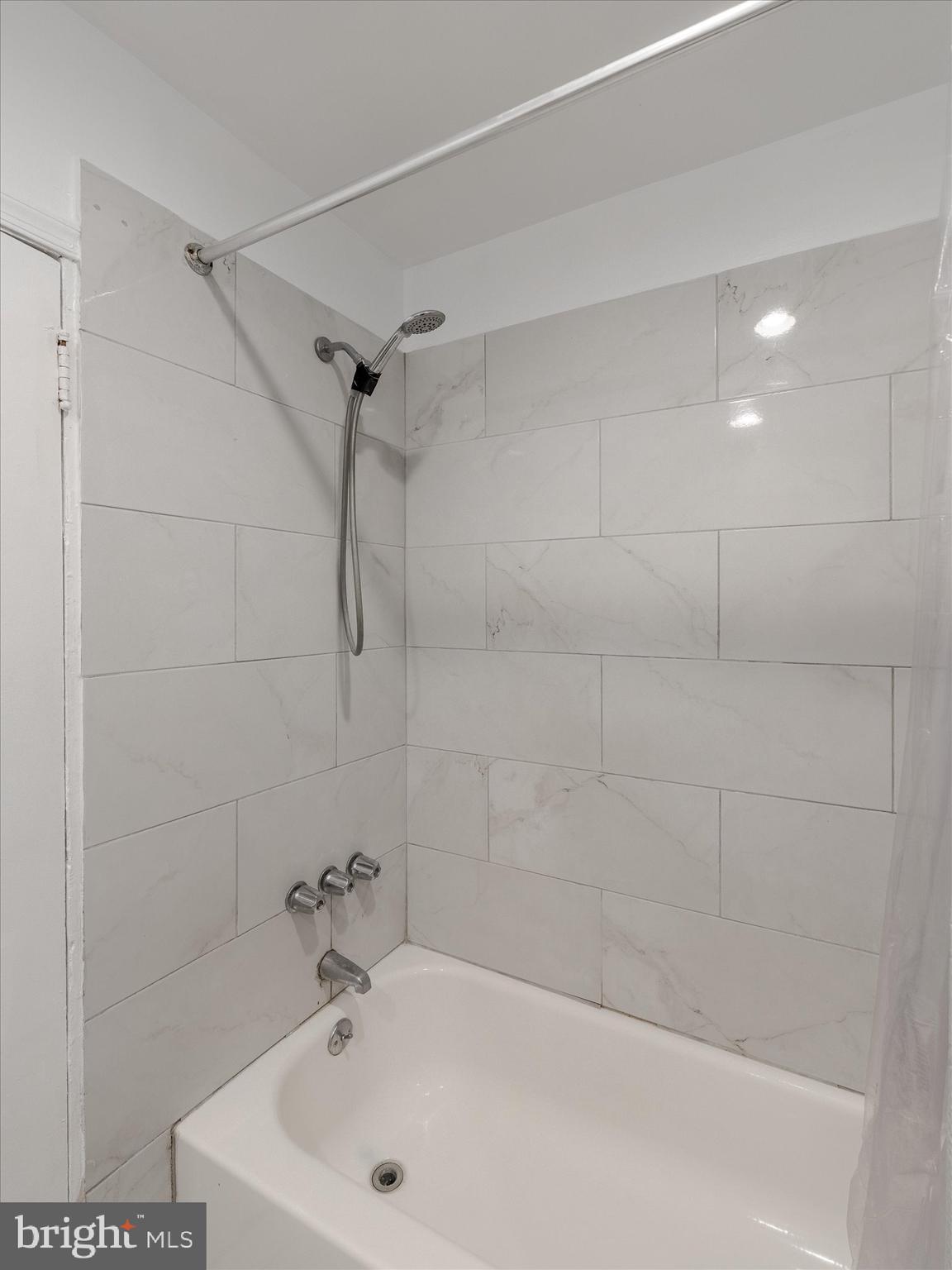WALNUT HILL - Residential