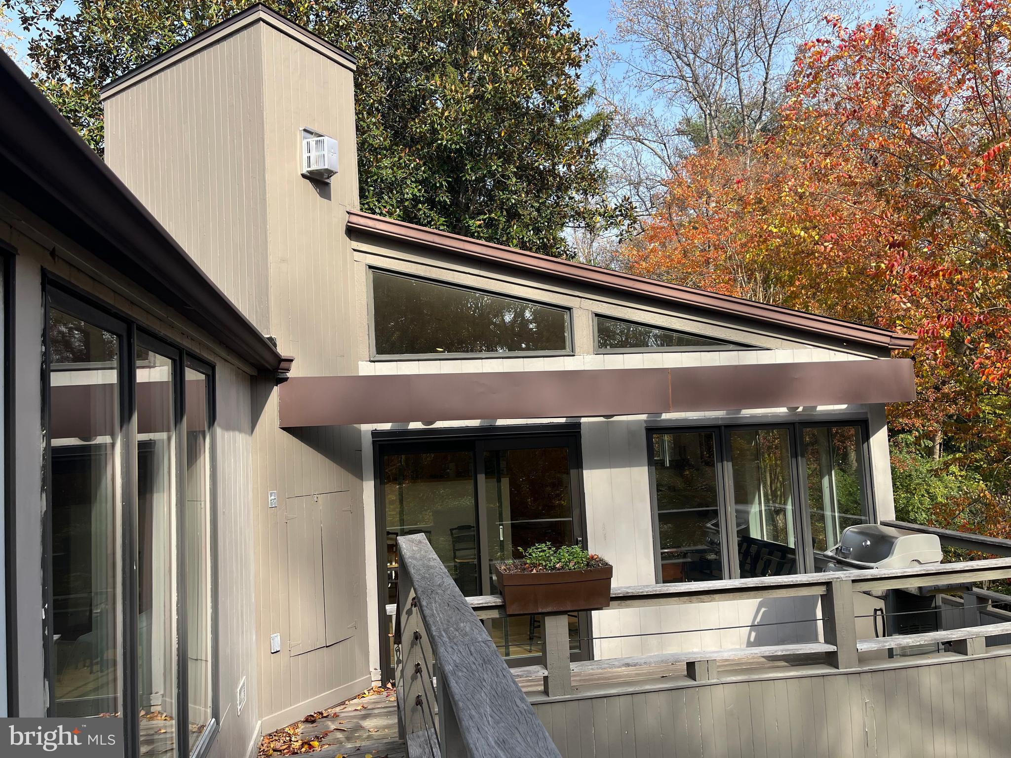 TULIP HILL - Residential