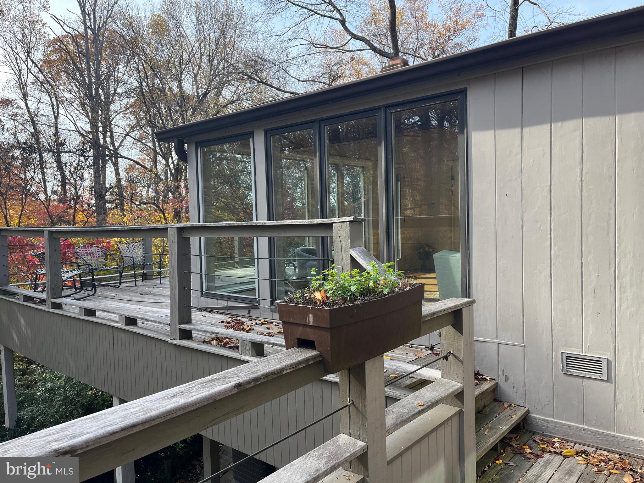 TULIP HILL - Residential