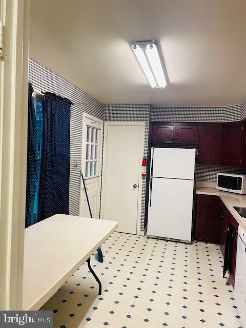 WOODLEY GARDENS - Residential Lease