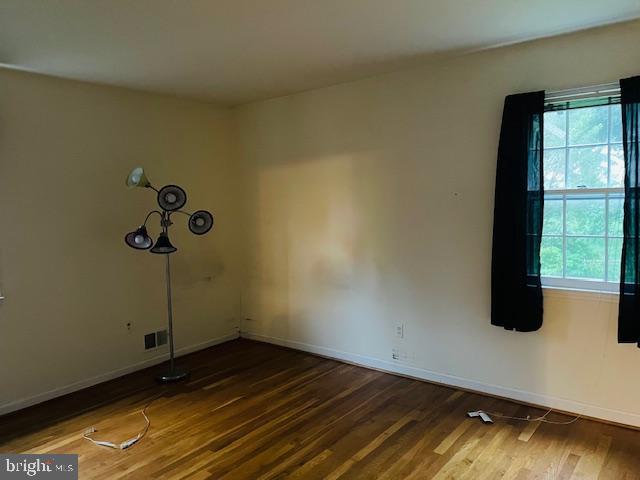 WOODLEY GARDENS - Residential Lease