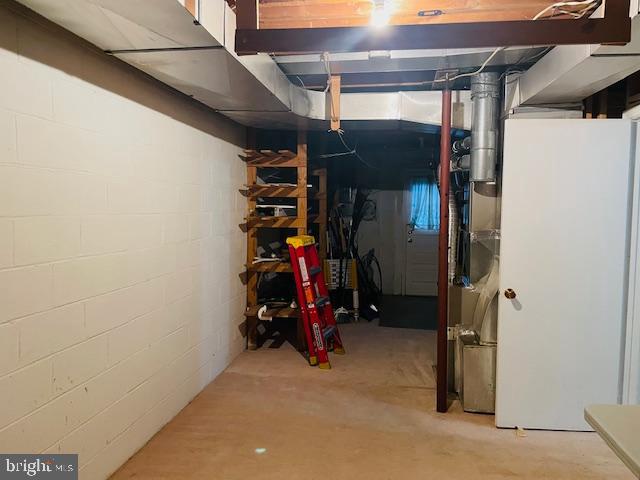 WOODLEY GARDENS - Residential Lease