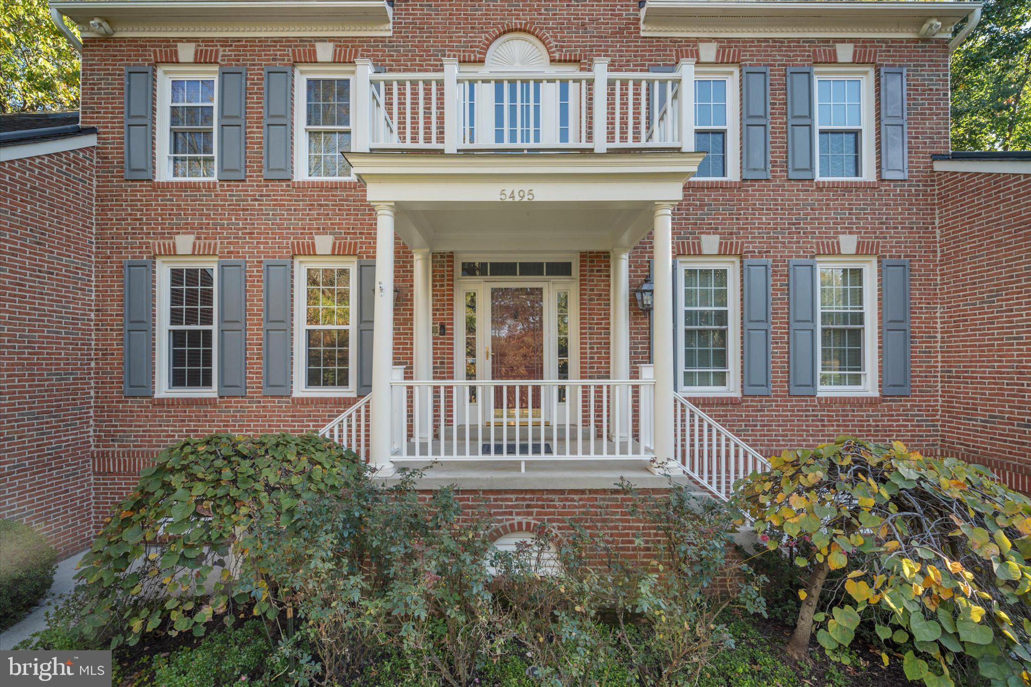 ROCKPOINTE - Residential