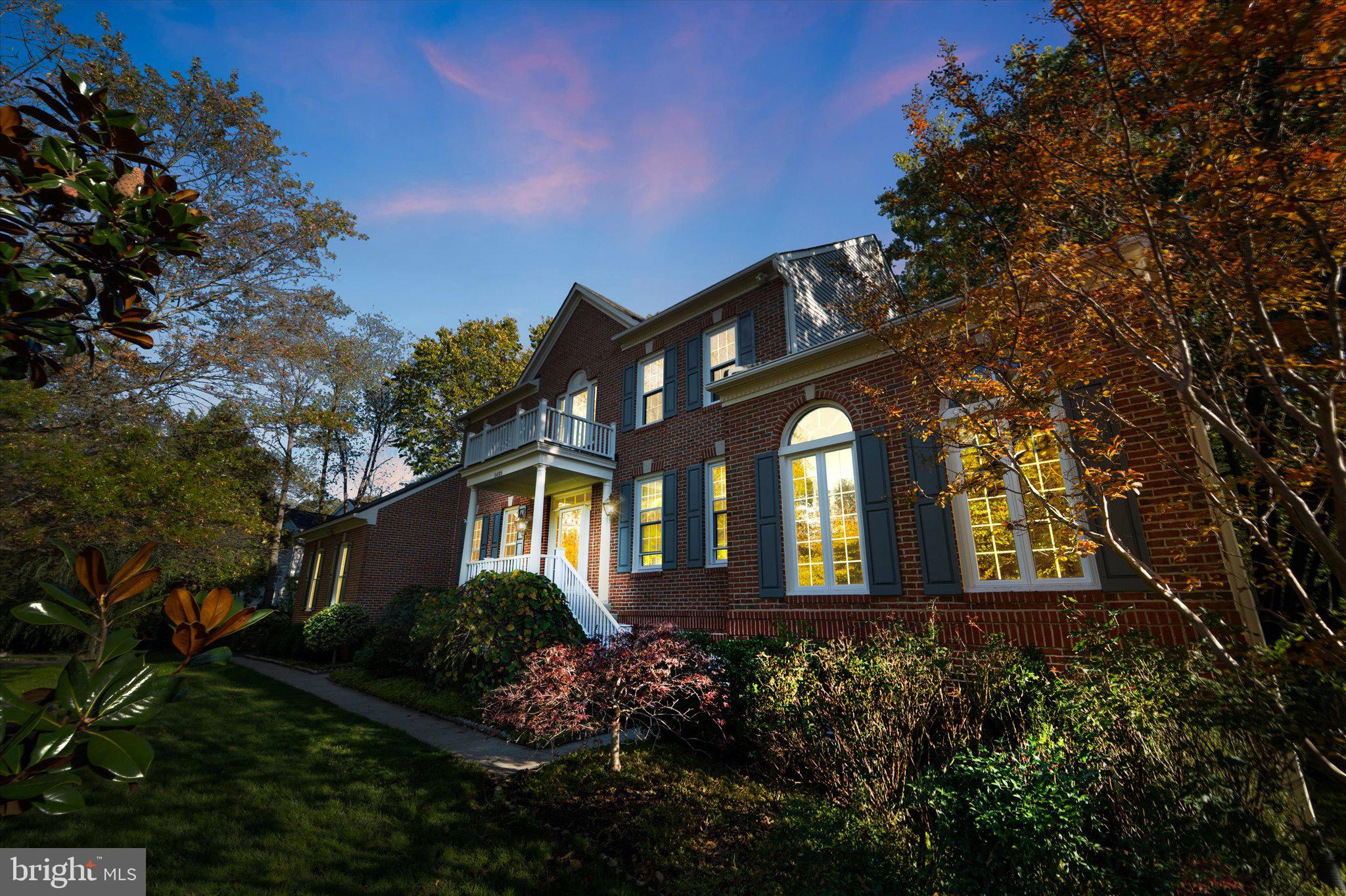 ROCKPOINTE - Residential