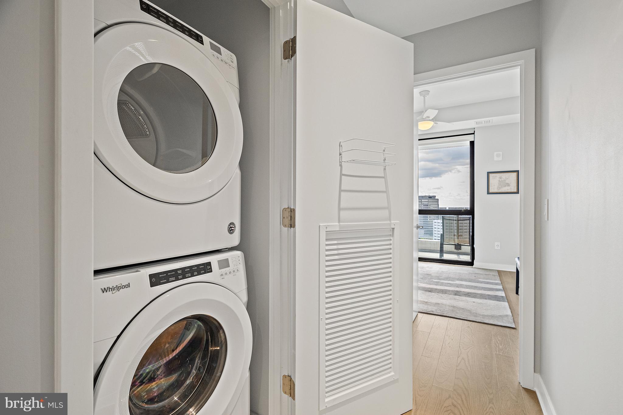 THE VERSE CONDO - Residential