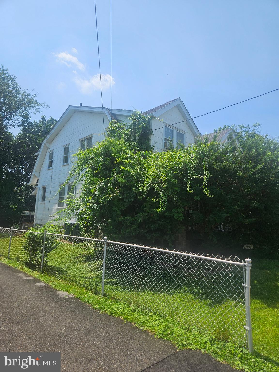 Amazing Opportunity to make this house sparkle again in Abington School District. 3 Bedrooms, 1 Bathroom twin home on a great lot. Seller believes you can install/restore the driveway to have parking like the neighbors on the block have. But street parking is abundant.  After repaired value comparables are over $350,000. Schedule your showing today. 90 day close (seller needs to find another home) and this is strictly an as-is sale.