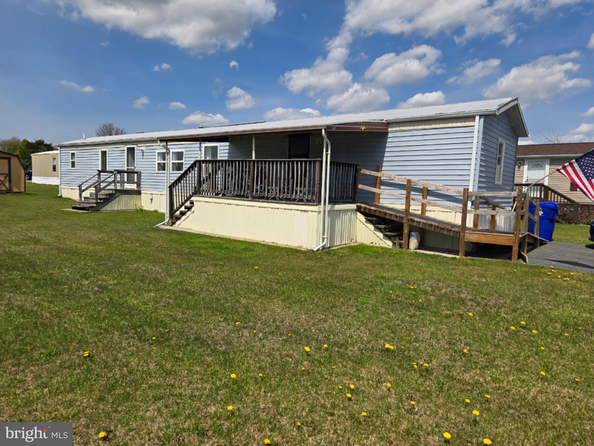LINCOLN ESTATES MHP - Residential