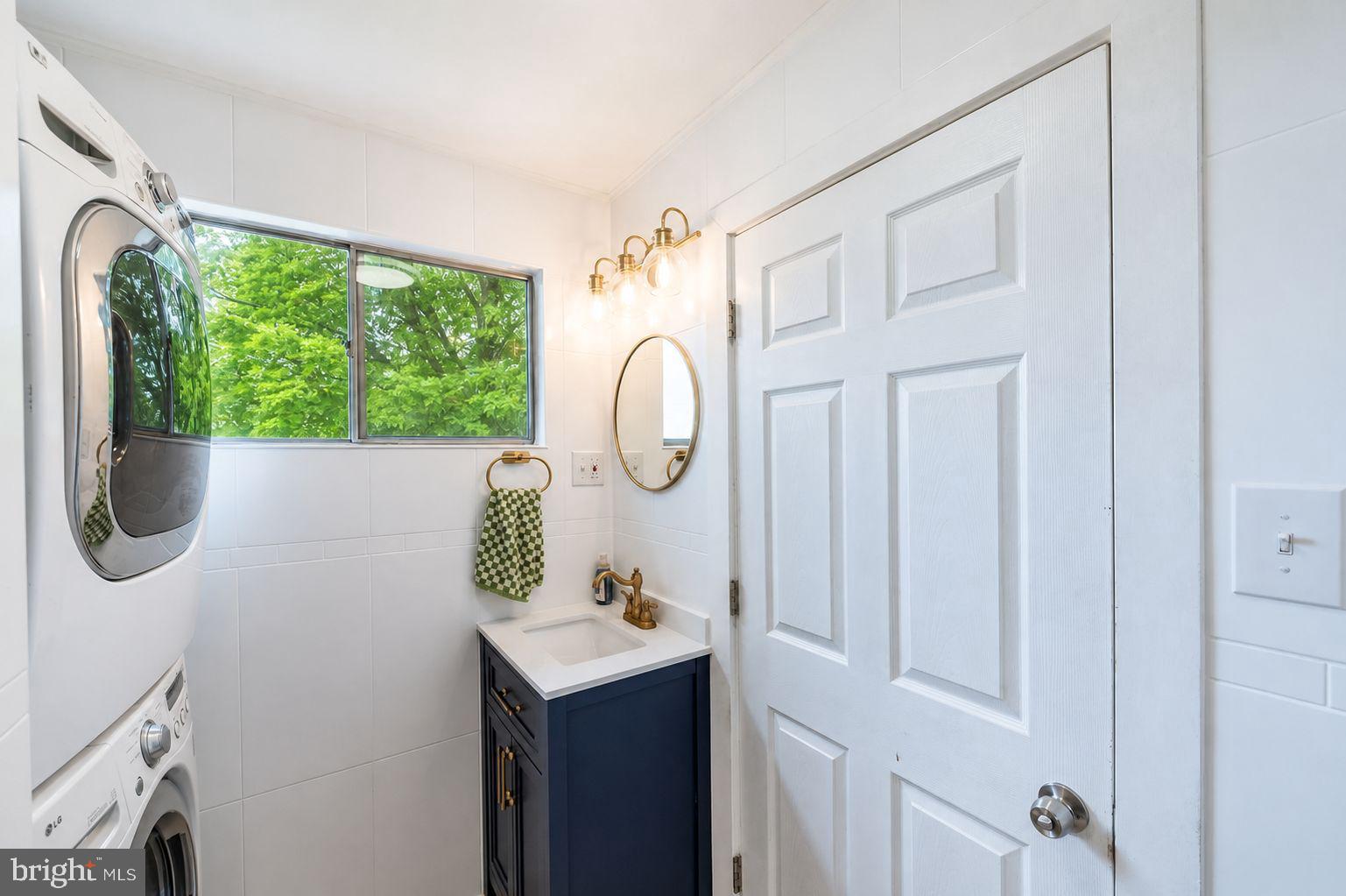 ROXBOROUGH - Residential