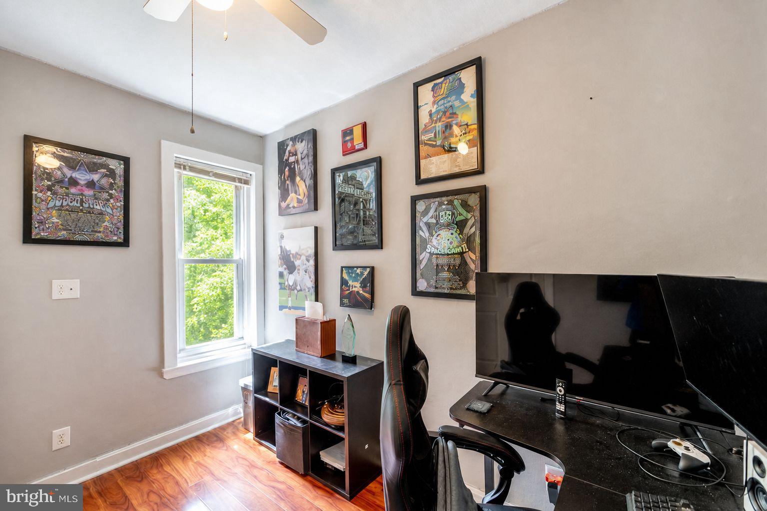 ROXBOROUGH - Residential