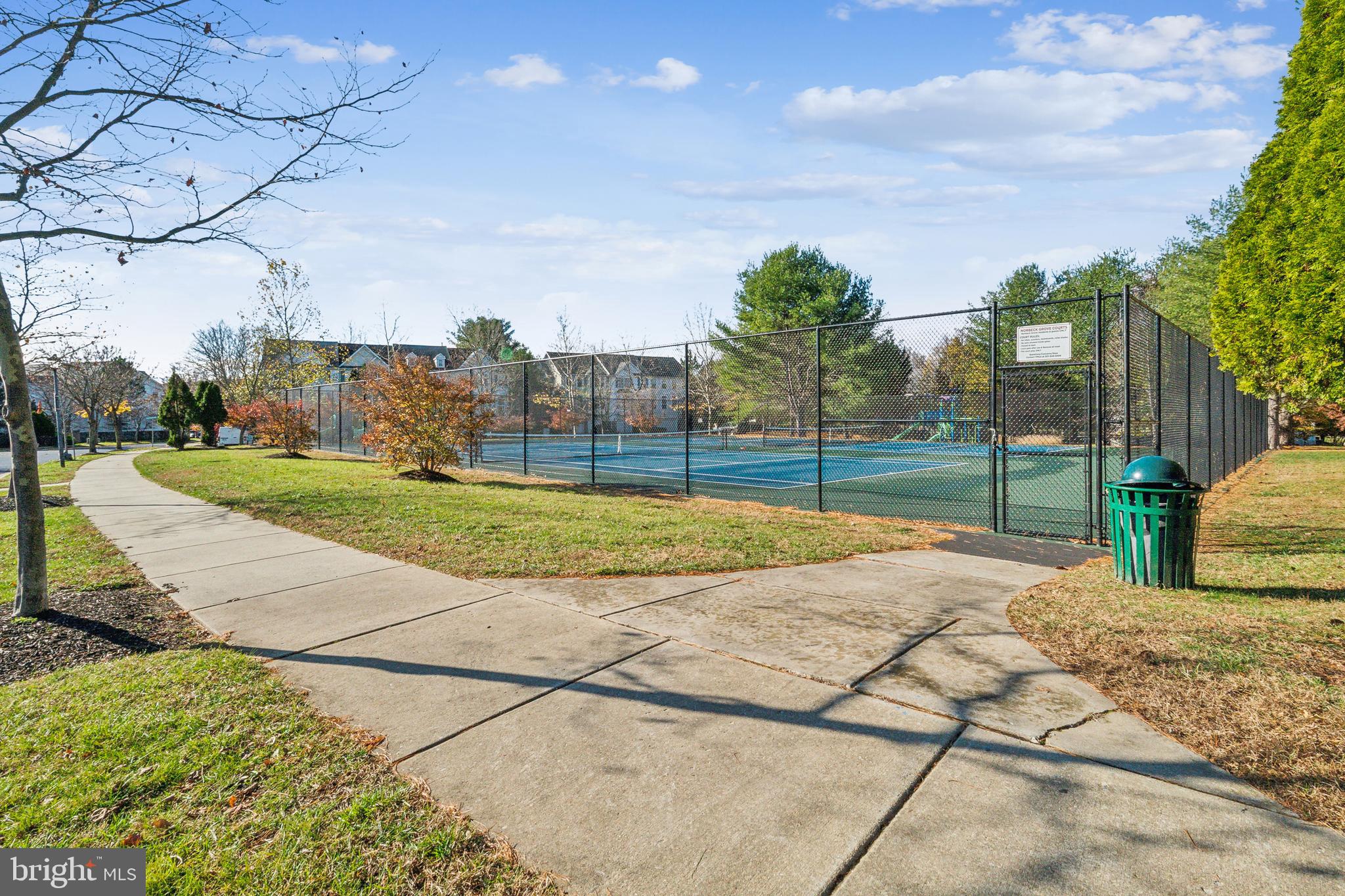 NORBECK GROVE - Residential