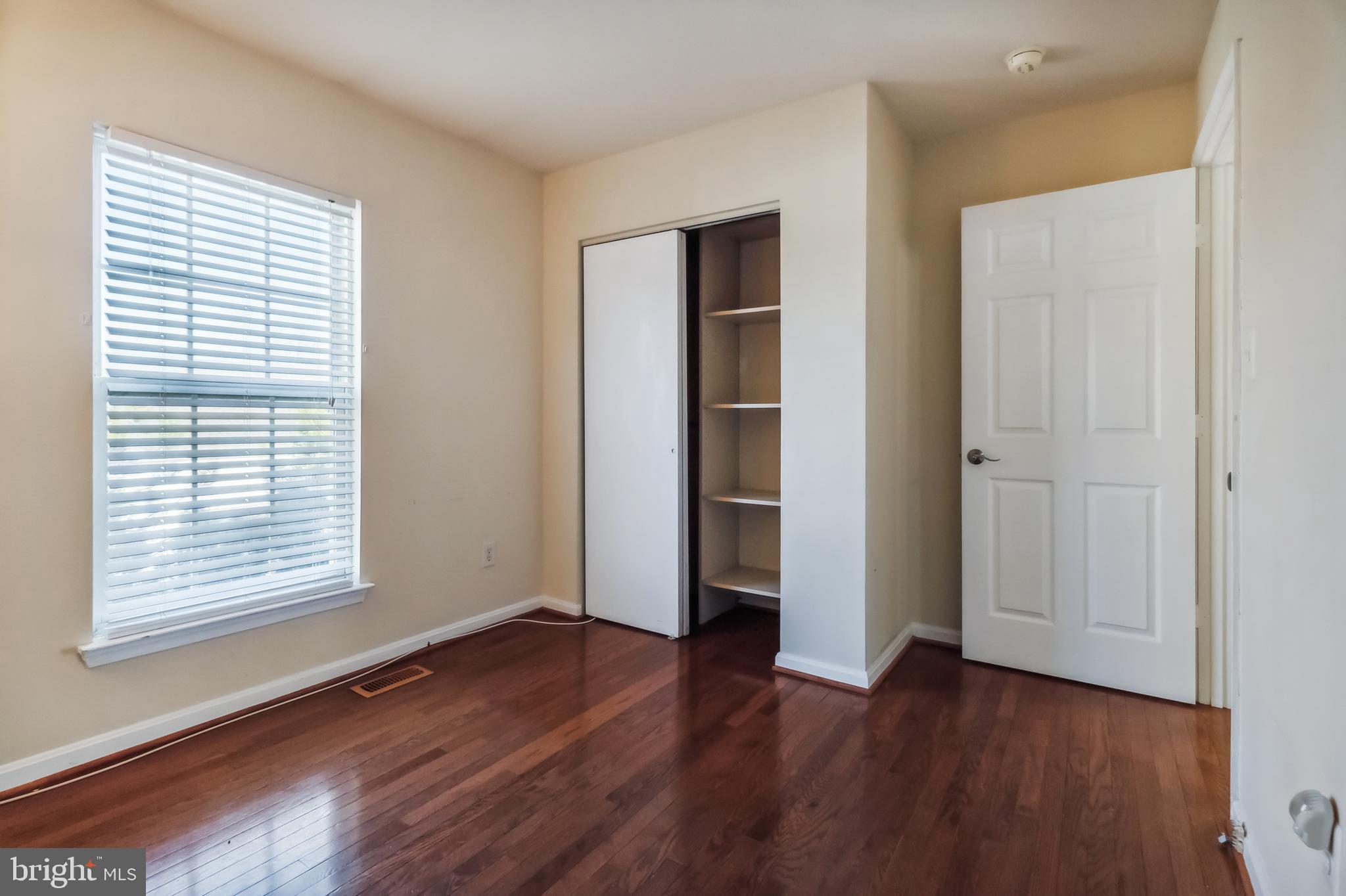 NORBECK GROVE - Residential