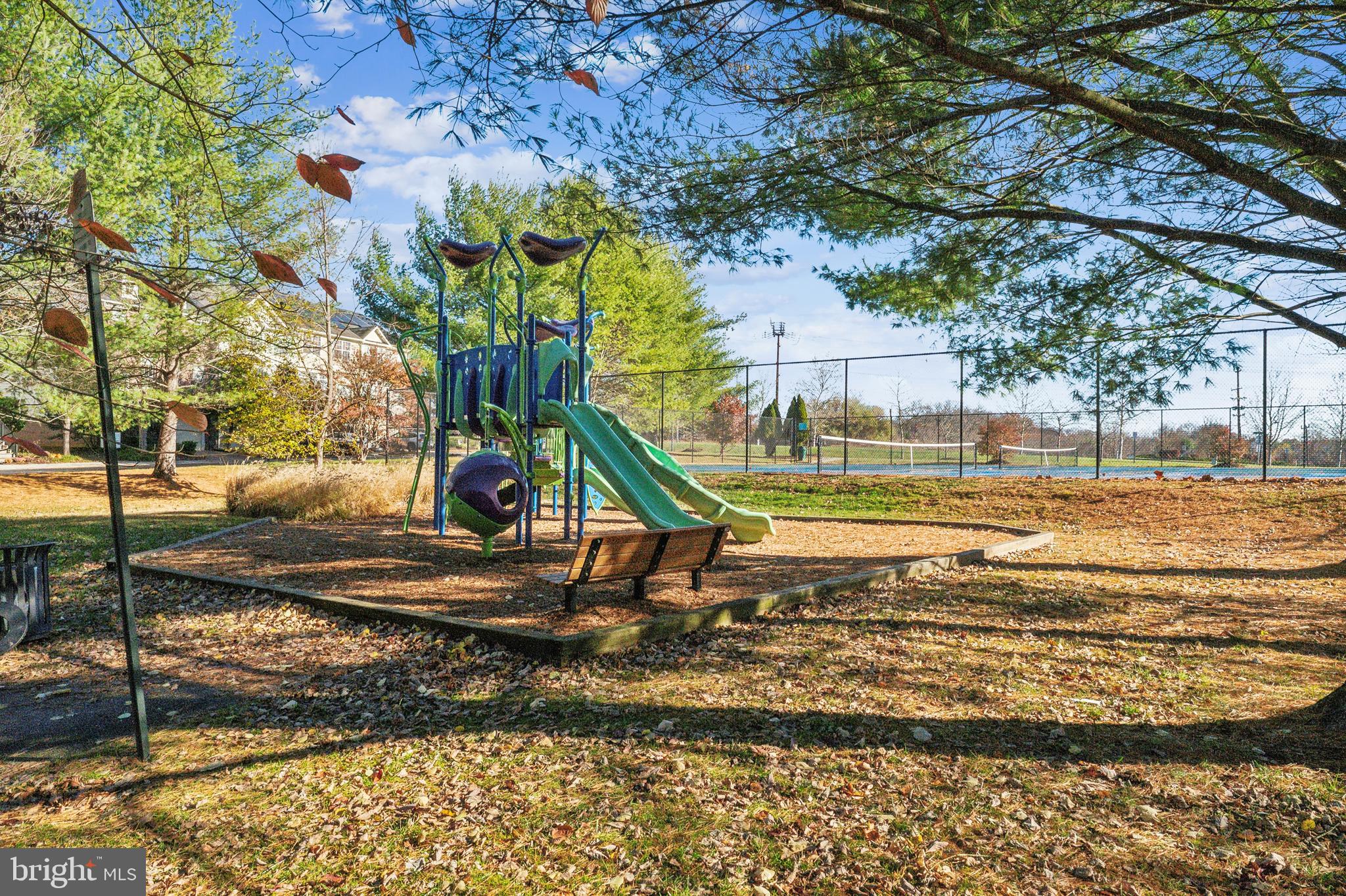 NORBECK GROVE - Residential