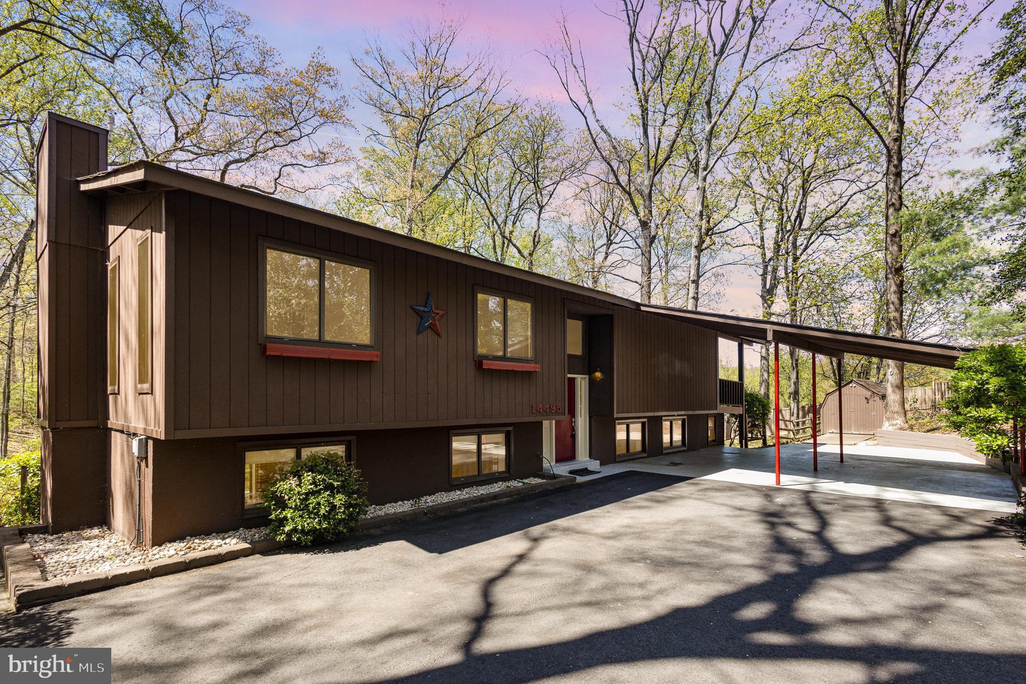 FEATHERSTONE TERRACE - Residential