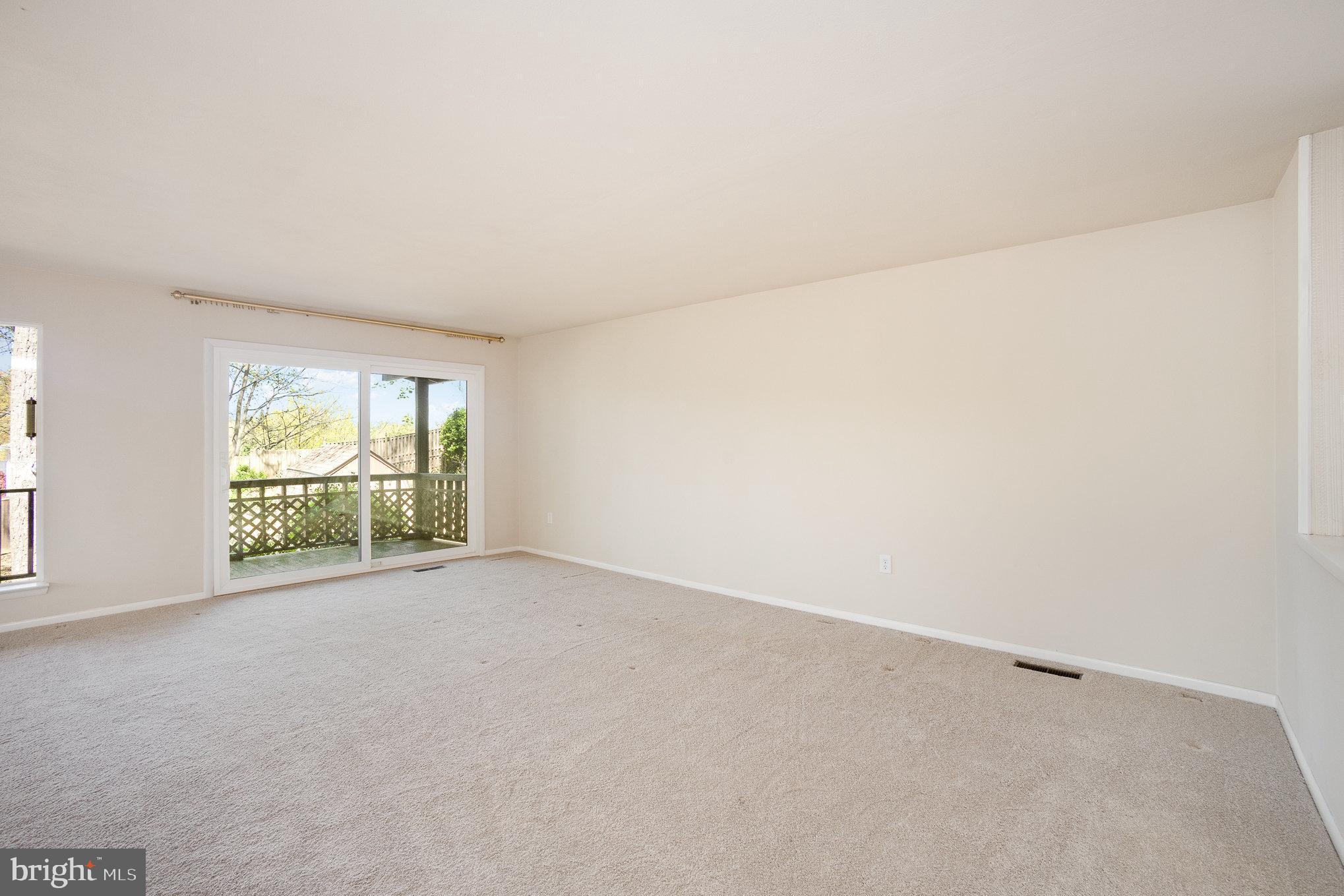 FEATHERSTONE TERRACE - Residential