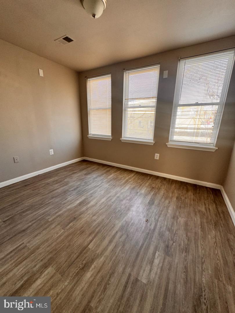 HARLEM PARK - Residential Lease