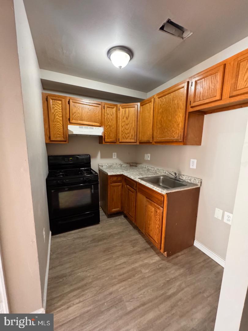 HARLEM PARK - Residential Lease