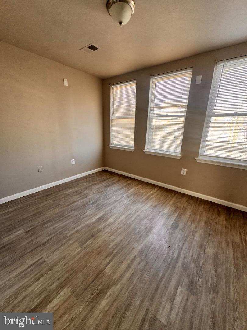 HARLEM PARK - Residential Lease