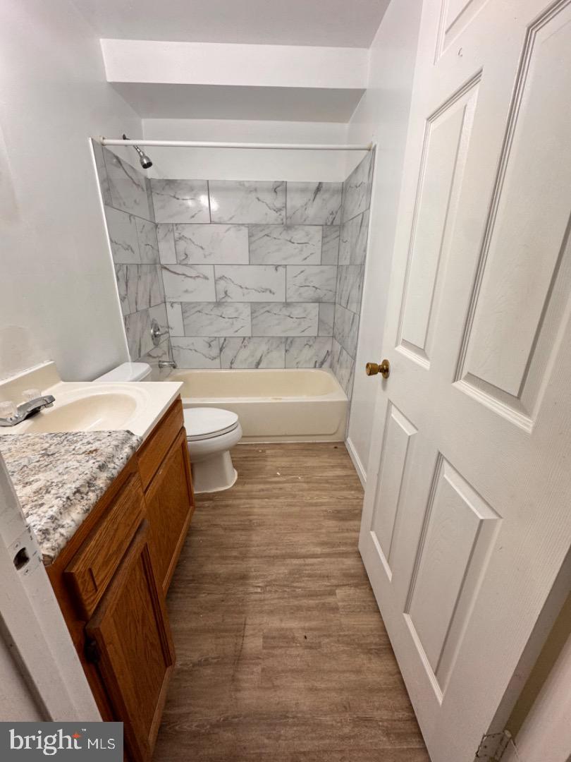 HARLEM PARK - Residential Lease