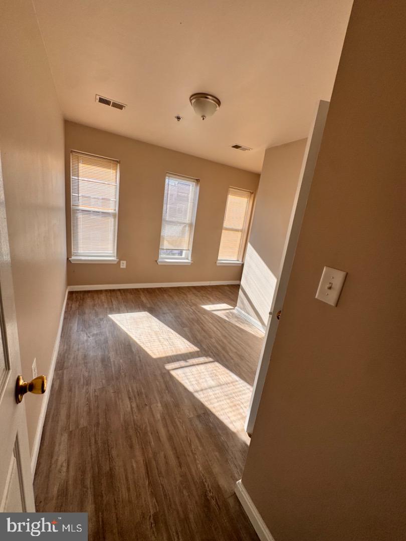 HARLEM PARK - Residential Lease