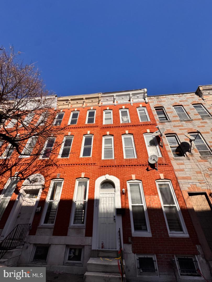 1020 Bennett Pl, Baltimore, MD 21223 Well-Maintained Unit 
Immediate Availability 
 Located in a convenient West Baltimore neighborhood, 1020 Bennett Place offers spacious, affordable rental options with easy access to downtown, major commuter routes, shopping, and public transportation. 

Available Units & Pricing • 3 Bedroom / 1 Bathroom — $1,595/month

 Property Features 
• Spacious layouts with functional floor plans 
• One full bathroom in unit 
• Well-maintained interiors
 • Pets considered case by case
 • Utilities not included

 Location & Convenience 
• Minutes from Carroll Park and local green space 
• Near Mount Clare Junction shopping and everyday services 
• Close to bus lines and major commuter routes 
• Short drive to Downtown Baltimore, Inner Harbor, and medical campuses

 Ideal For
 • Working professionals 
• Small families
 • Long-term renters seeking value and convenience

 Move-In Ready – Schedule a Showing Today Serious inquiries encouraged