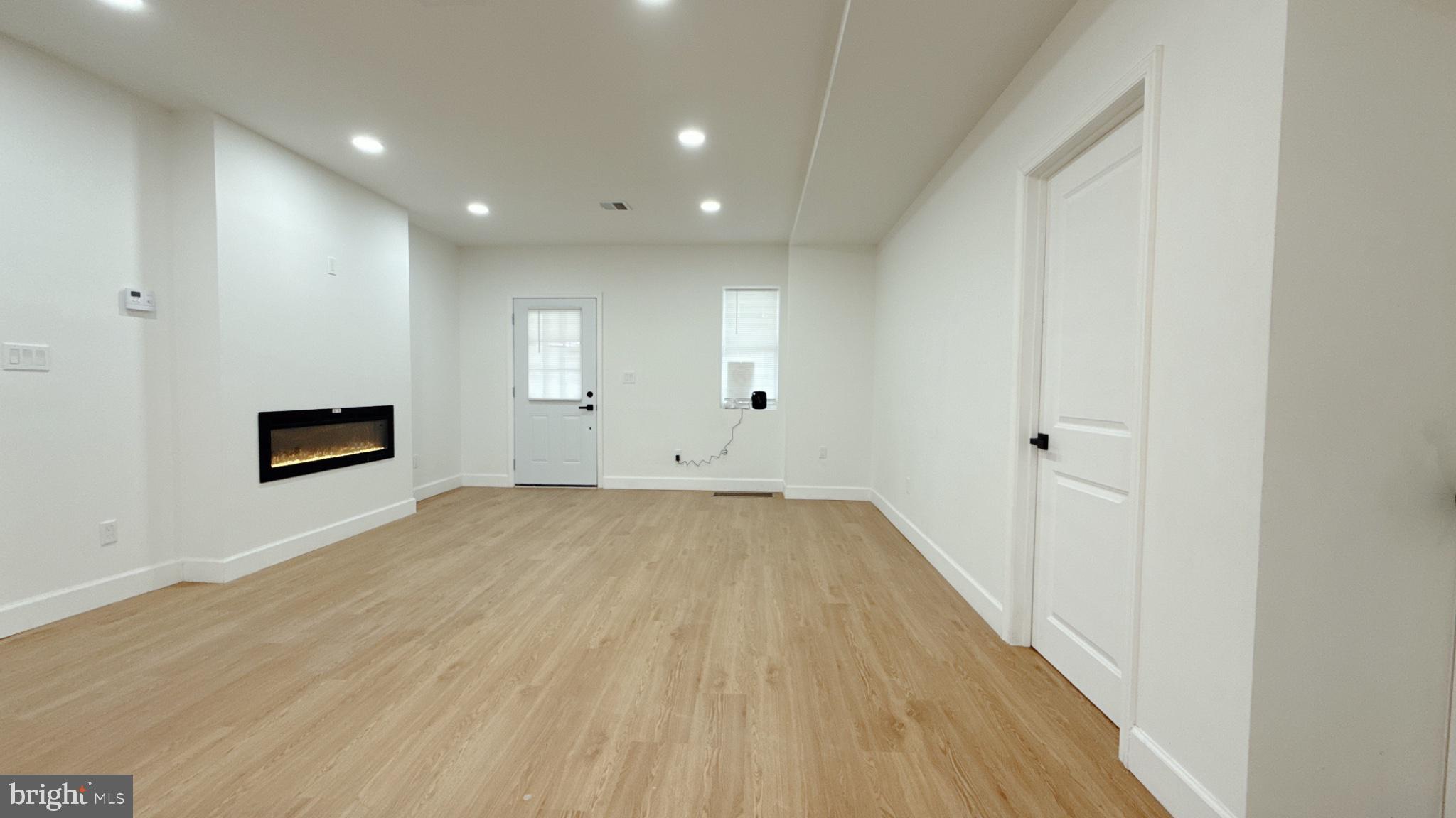FRANKFORD - Residential
