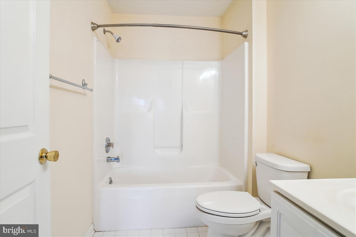 BAYSIDE - Residential Lease