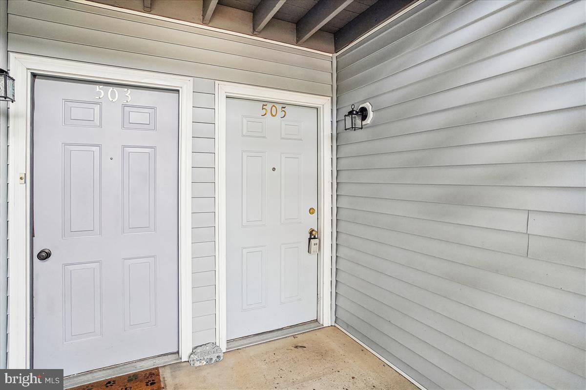 BAYSIDE - Residential Lease