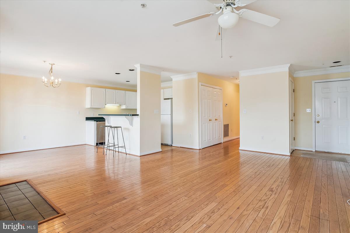 BAYSIDE - Residential Lease