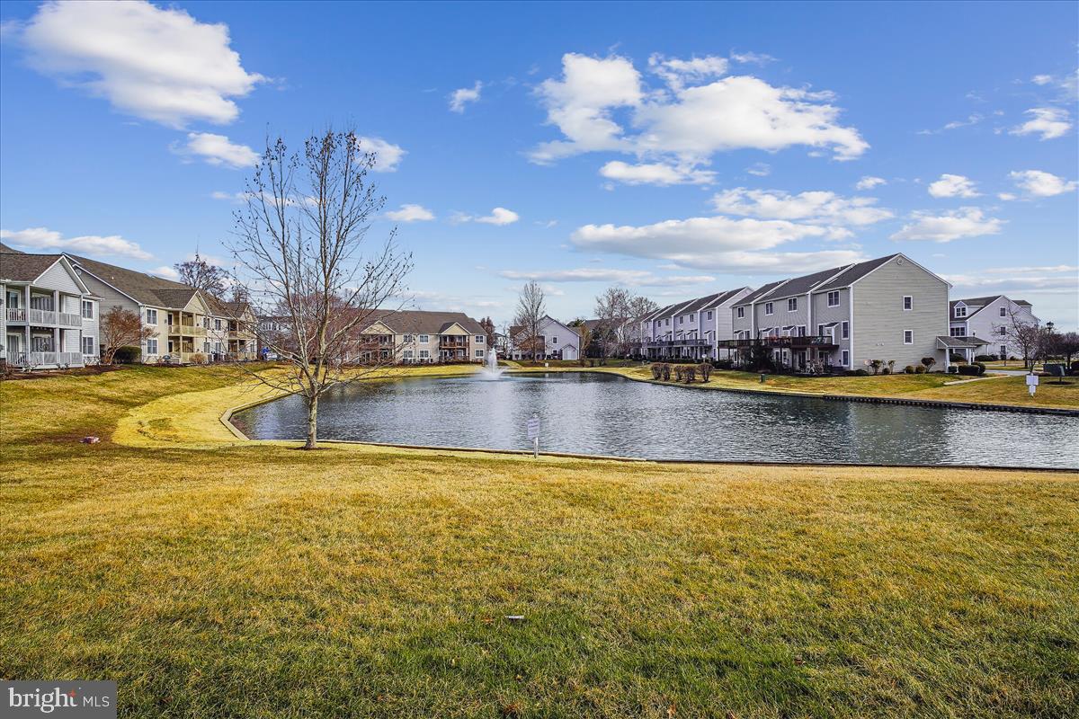 BAYSIDE - Residential Lease