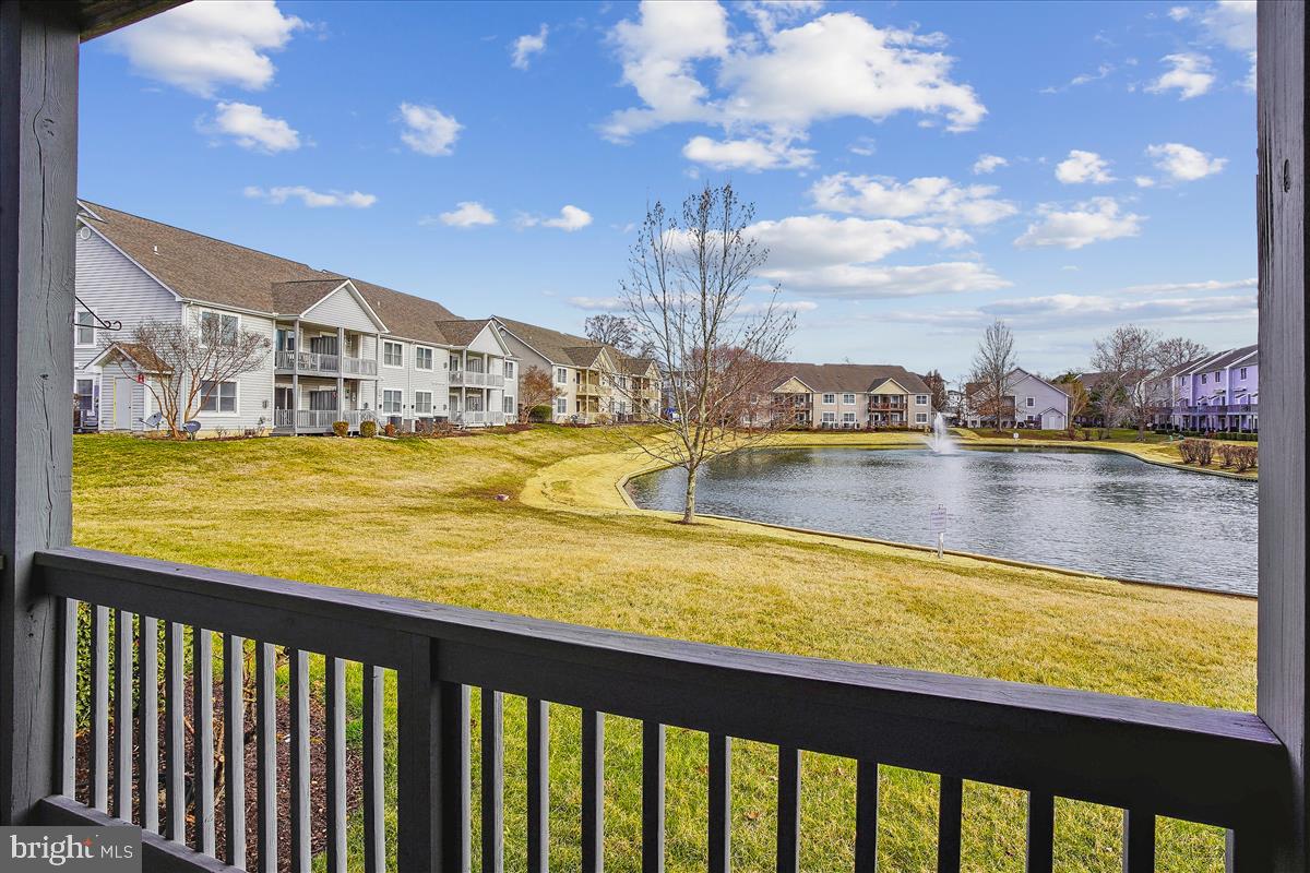 BAYSIDE - Residential Lease