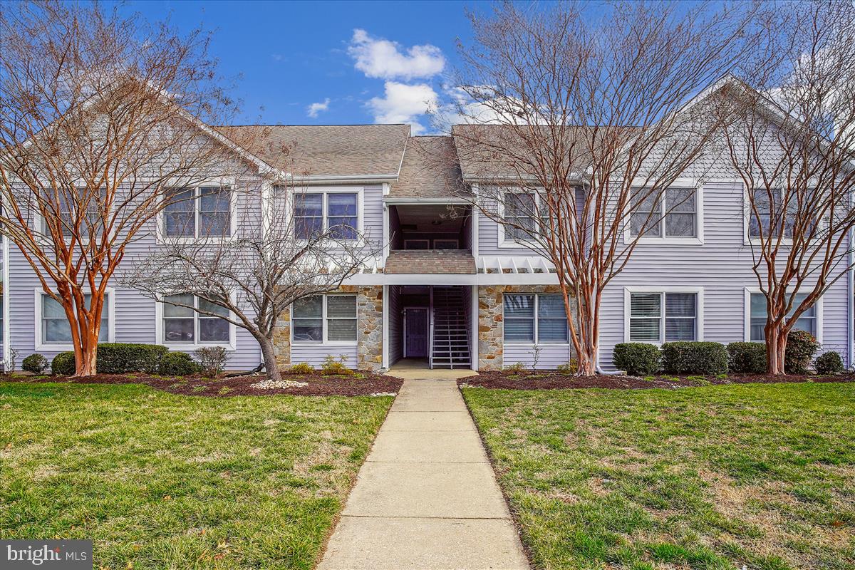 FIRST FLOOR RENTAL AVAILABLE NOW**Virtual Tour, Click on Video Icon**Welcome to a Wonderful Affordable First Floor Unit!**The Condo Faces the Pond and Beautiful Views of the Neighborhood**Quaint Deck for Lovely Evenings Outside**Inside on Hardwood Flooring in Main Living Area and Carpet in Bedrooms**Primary Bedroom has Private Bath and Walk In Closet**Second Bedroom has Plenty of Natural Light**Community has Walk Paths along with Pool, Clubhouse, Exercise Room and Restaurants Close By**Neighboring Castle Marine has Boat Slips and or the Freedom Boat Club for Rent**Come and Live the Island Lifestyle!**