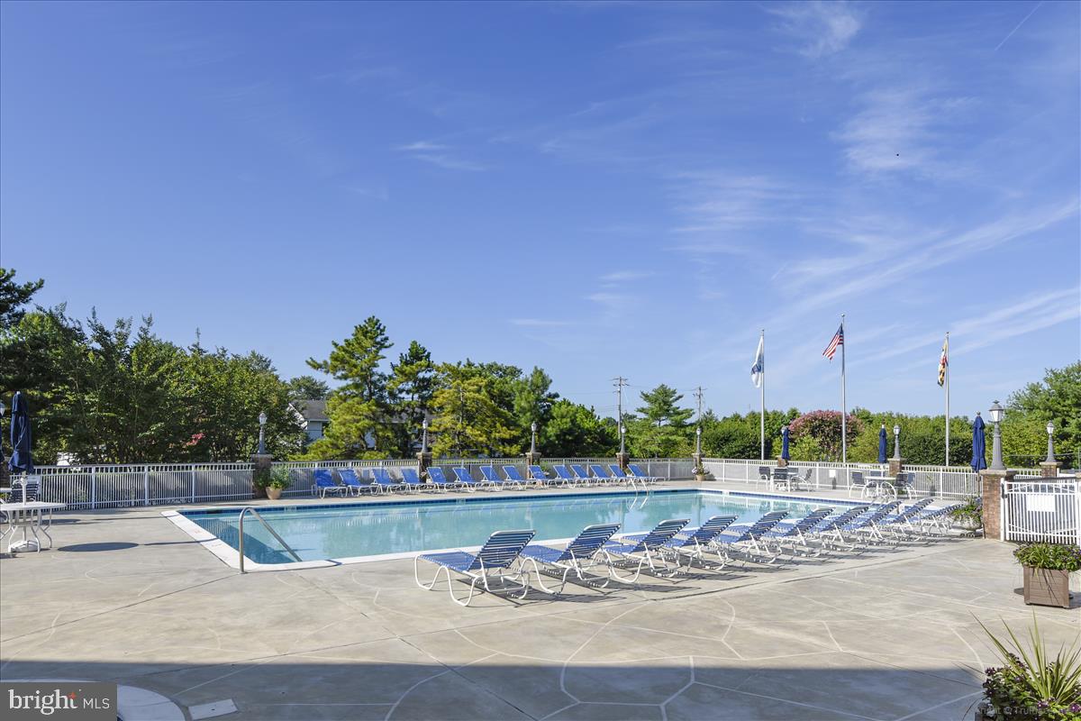 BAYSIDE - Residential Lease