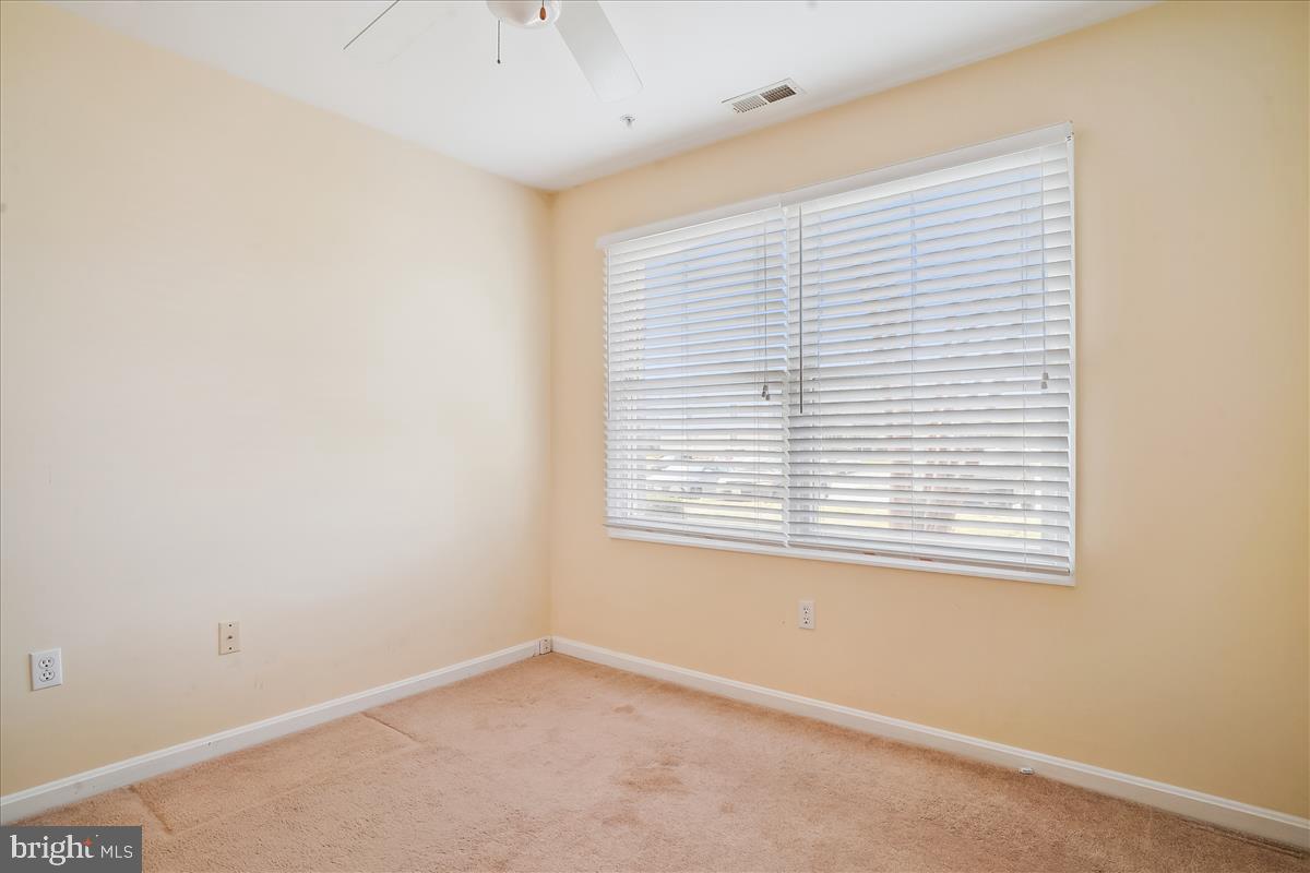 BAYSIDE - Residential Lease