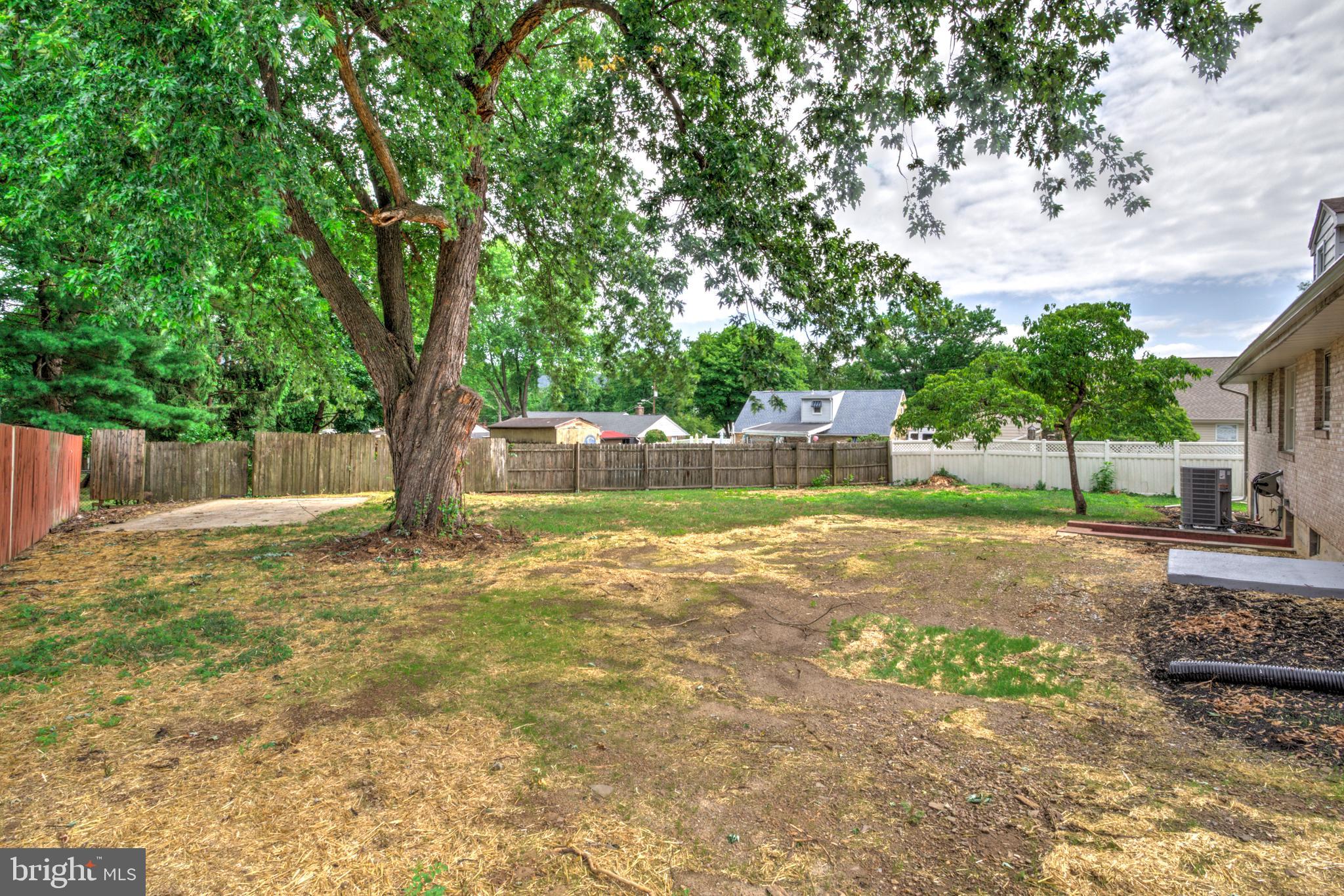EAST PENNSBORO - Residential
