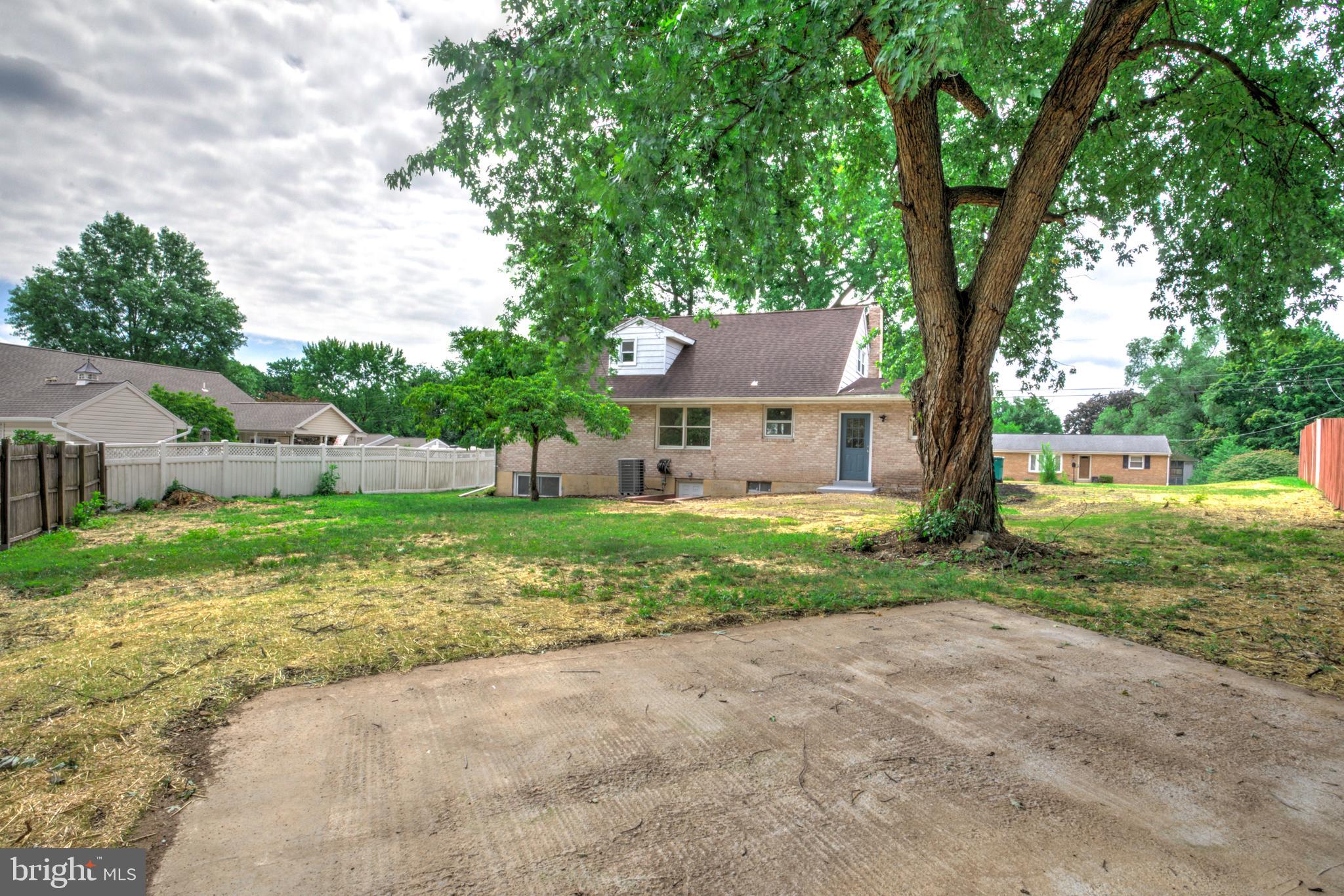 EAST PENNSBORO - Residential